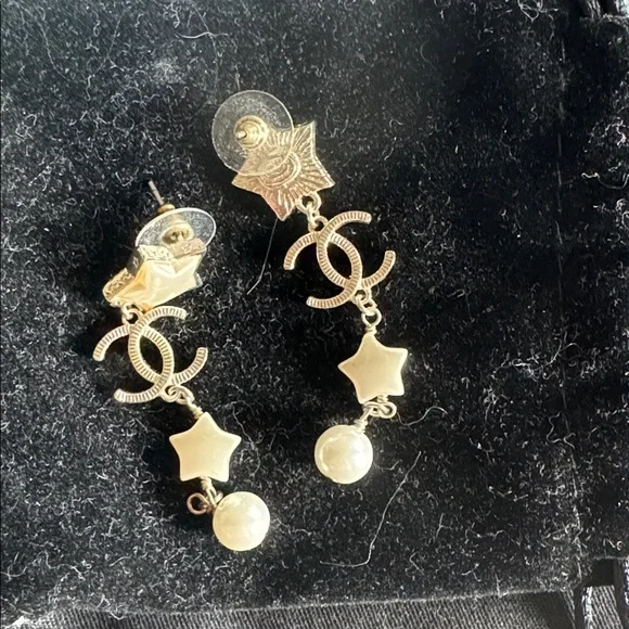 Chanel dangle earrings stars peal white - Picture 3 of 3